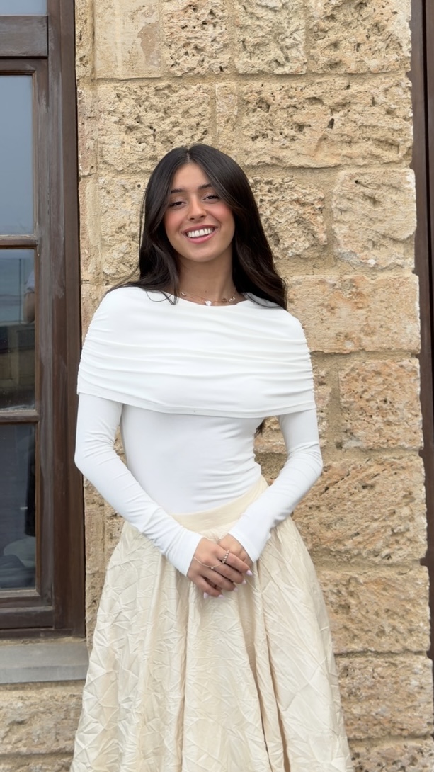 IMG_6187 2 חולצת DRAPE מעטפת - שמנת – תמונה 1
