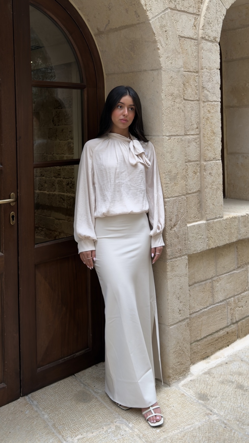 IMG_6207 2 חצאית מקסי בגזרת אלכסון - שמנת – תמונה 1